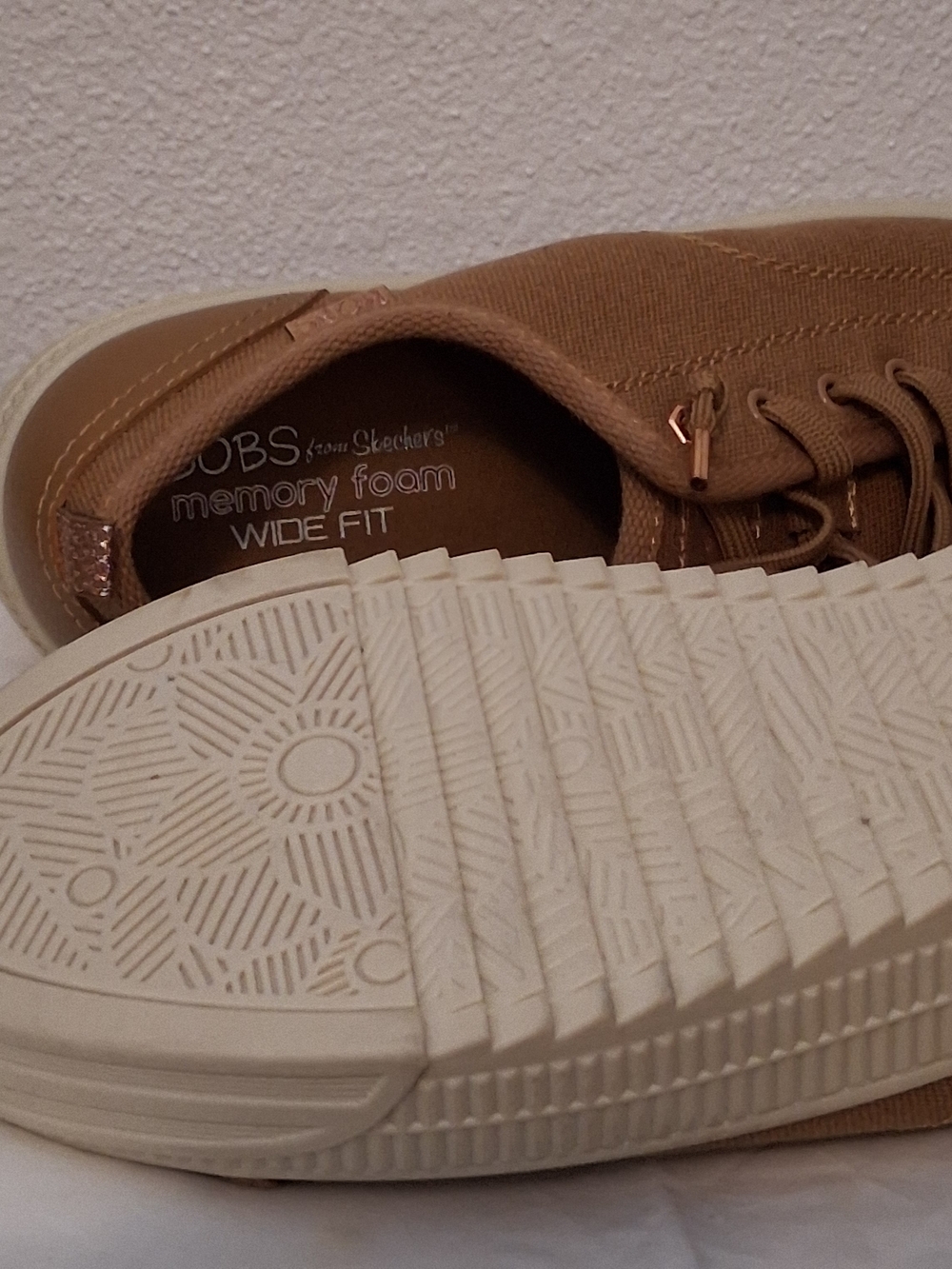 Skechers Women’s BOBS Wide Fit Sneakers - Brown with White Sole